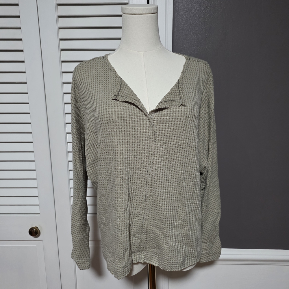Blu Pepper Sage Waffle Knit Top